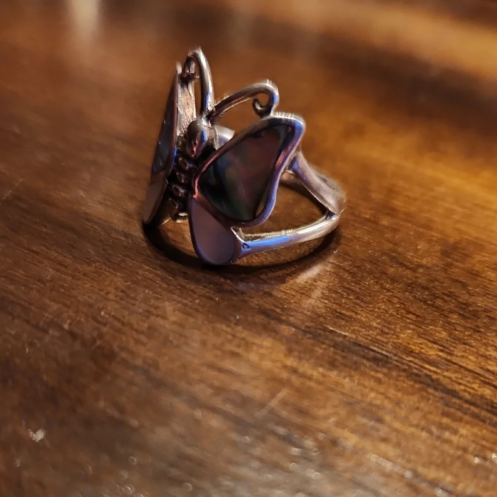Elegant Sterling Silver Abalone/Mother of Pearl Butterfly Ring - Picture 9 of 9